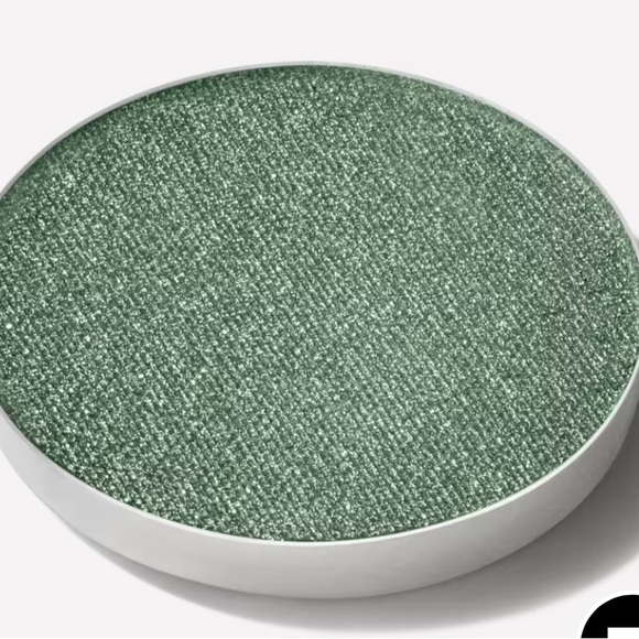 “That’s Show Business Baby!” Pro Palette MAC Eyeshadow - Picture 2 of 5